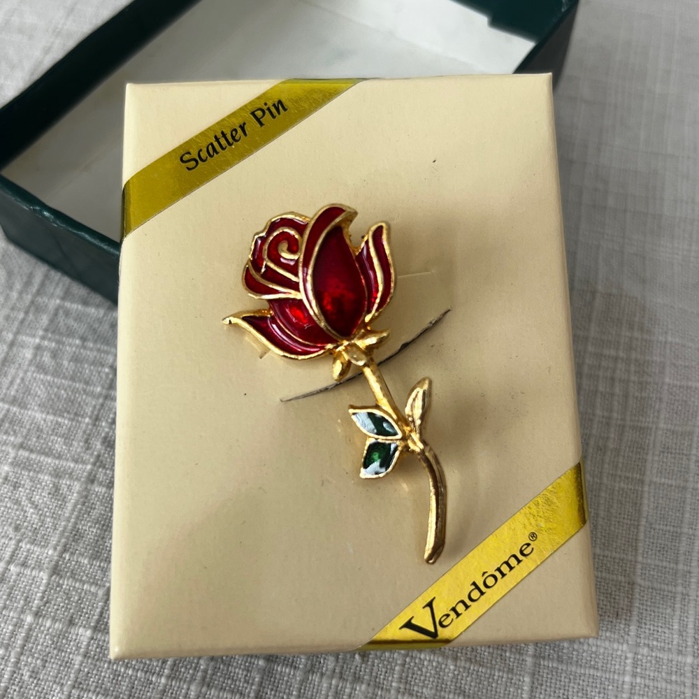 Vendome Scatter Gold-tone Flower Rose Pin Brooch Vintage Beauty And The Beast